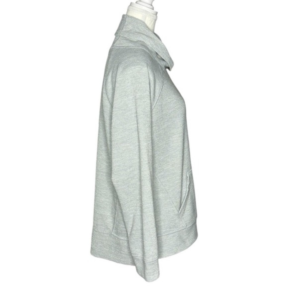 L.L.Bean Womens Gray Shawl Neck Pullover Athletic Sweatshirt‎ Size Medium - Picture 2 of 16
